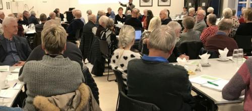 Foto: Merete Jensen: Borgermøde om ældrepolitikken i Aktivitetscenteret Skjern